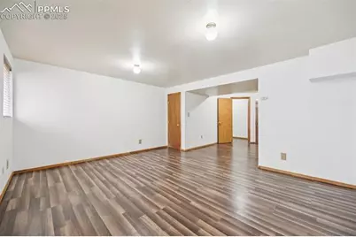 4220 Hunting Meadows Circle, Colorado Springs, CO 80916 - Photo 15
