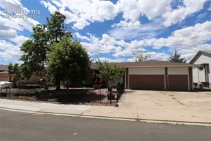 1330 Friendship Ln, Colorado Springs, CO 80904 - Photo 3