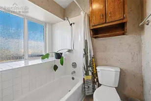 5568 Dunbar Ct, Colorado Springs, CO 80918 - Photo 17