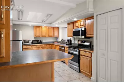 544 N Raymont Drive, Pueblo, CO 81007 - Photo 7