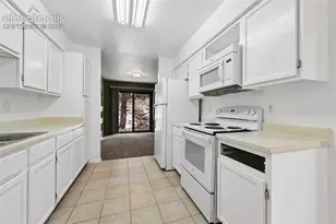 3461 Trenary Ln, Colorado Springs, CO 80918 - Photo 7