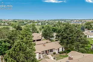 406 Valley Hi Cir, Colorado Springs, CO 80910 - Photo 5