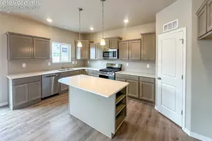 7830 Moore Dr, Colorado Springs, CO 80908 - Photo 3