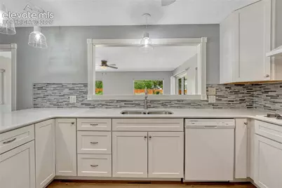 234 Crestridge Avenue, Colorado Springs, CO 80906 - Photo 7