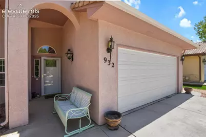932 Pinecrest Drive, Pueblo, CO 81005 - Photo 5