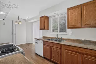 4531 La Cresta Dr, Colorado Springs, CO 80918 - Photo 11