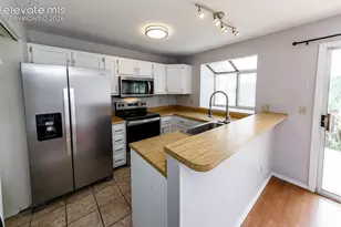 6712 Mountain Top Ln, Colorado Springs, CO 80919 - Photo 15