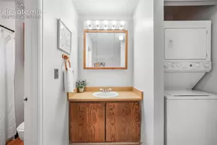 2015 Erin Loop, Colorado Springs, CO 80918 - Photo 35