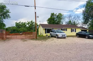 325 S Santa Fe Ave, Fountain, CO 80817 - Photo 3