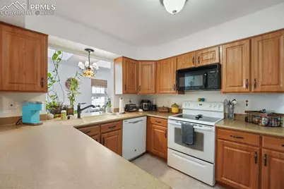 2083 Sussex Lane, Colorado Springs, CO 80909 - Photo 11