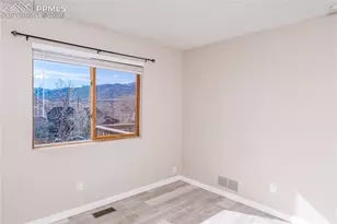 2516 Glen View Ave, Colorado Springs, CO 80904 - Photo 17