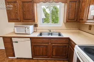 818 Cardinal St, Colorado Springs, CO 80911 - Photo 11