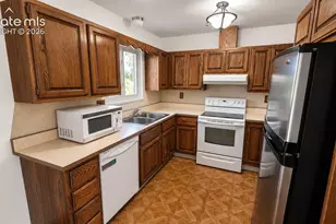818 Cardinal St, Colorado Springs, CO 80911 - Photo 9