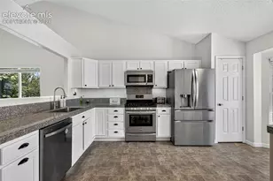 924 White Stone Way, Fountain, CO 80817 - Photo 7
