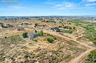 704 S Chimazo Dr, Pueblo, CO 81007 - Photo 41