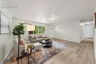 2122 Doniphan Dr, Colorado Springs, CO 80910 - Photo 7
