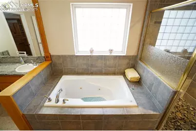 461 E Fredonia Drive, Pueblo, CO 81007 - Photo 33