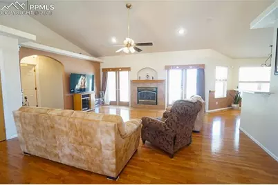461 E Fredonia Drive, Pueblo, CO 81007 - Photo 11