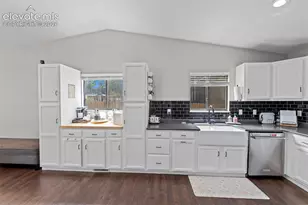 858 Hubbell Dr, Colorado Springs, CO 80911 - Photo 11