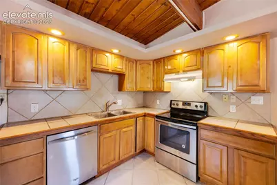 3306 Pennsylvania Avenue, Colorado Springs, CO 80907 - Photo 9