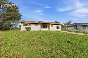 72 Doris Dr, Colorado Springs, CO 80911 - Photo 1