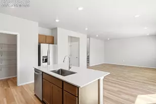 6738 Roundtail Wy, Colorado Springs, CO 80925 - Photo 11
