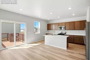 6738 Roundtail Wy, Colorado Springs, CO 80925 - Photo 9