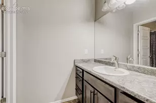 555 N Verbena Dr, Pueblo, CO 81007 - Photo 15