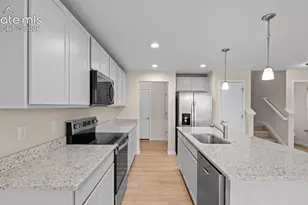3525 Rosette Grv, Colorado Springs, CO 80910 - Photo 3