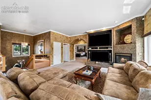 3925 Hill Cir, Colorado Springs, CO 80904 - Photo 7