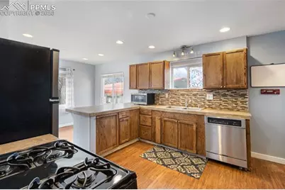 908 1/2 Bennett Avenue, Colorado Springs, CO 80909 - Photo 15