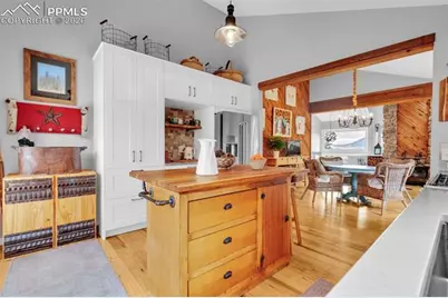 4452 Sentinel Rock, Larkspur, CO 80118 - Photo 17