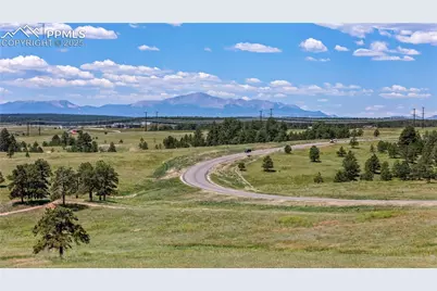 10438 Alamar Way, Colorado Springs, CO 80908 - Photo 15