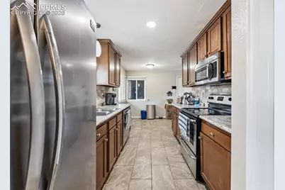 2122 Sussex Lane, Colorado Springs, CO 80909 - Photo 7