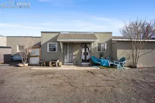 228 Plum St, Pueblo, CO 81003 - Photo 5