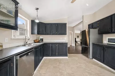 2550 Wheaton Drive, Colorado Springs, CO 80904 - Photo 13