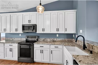 4550 Star Ridge Drive, Colorado Springs, CO 80916 - Photo 9