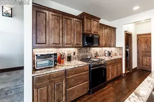 1922 Sunshine Peak Dr, Loveland, CO 80538 - Photo 17