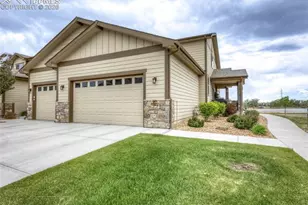 1922 Sunshine Peak Dr, Loveland, CO 80538 - Photo 3