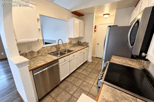2230 Ambleside Dr, Colorado Springs, CO 80915 - Photo 11