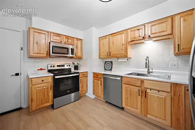 622 Paradise Lane, Colorado Springs, CO 80904 - Photo 5