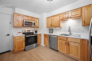 622 Paradise Ln, Colorado Springs, CO 80904 - Photo 5