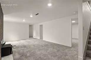 202 Stratmoor Dr, Colorado Springs, CO 80906 - Photo 19