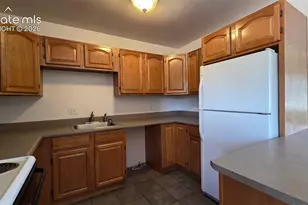 103 Deauville Ln, Pueblo, CO 81005 - Photo 7