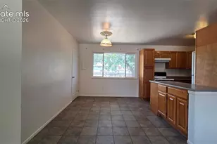 103 Deauville Ln, Pueblo, CO 81005 - Photo 5