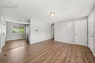 2535 Sonoma Dr, Colorado Springs, CO 80910 - Photo 5