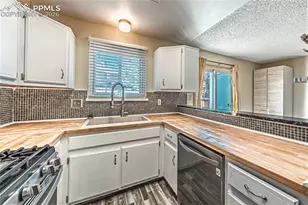3914 Berkley Ct, Colorado Springs, CO 80906 - Photo 11
