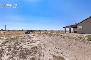 1180 N Saddle Ridge Ln, Pueblo, CO 81007 - Photo 37