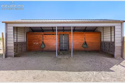 1180 N Saddle Ridge Lane, Pueblo, CO 81007 - Photo 43