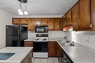 5568 Dunbar Ct, Colorado Springs, CO 80918 - Photo 13